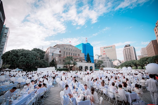 la diner en blanc